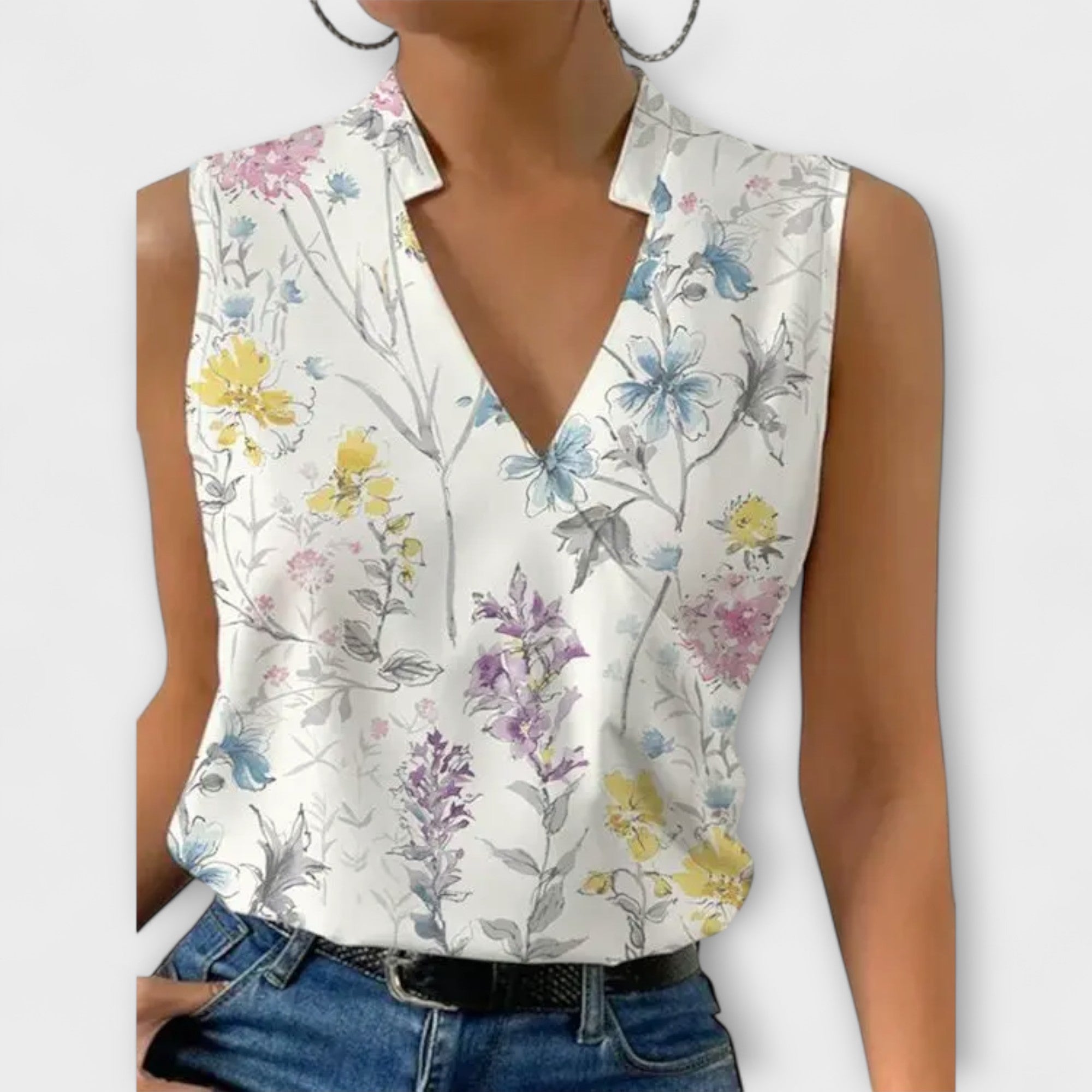 Top suave de verano con escote en V